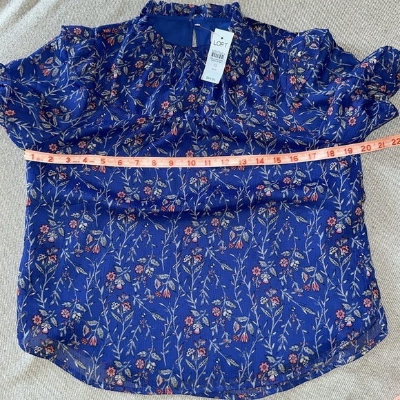 ✨HOST PICK✨NWT LOFT Ruffle Neck  Balloon Sleeve Blouse - Picture 12 of 13